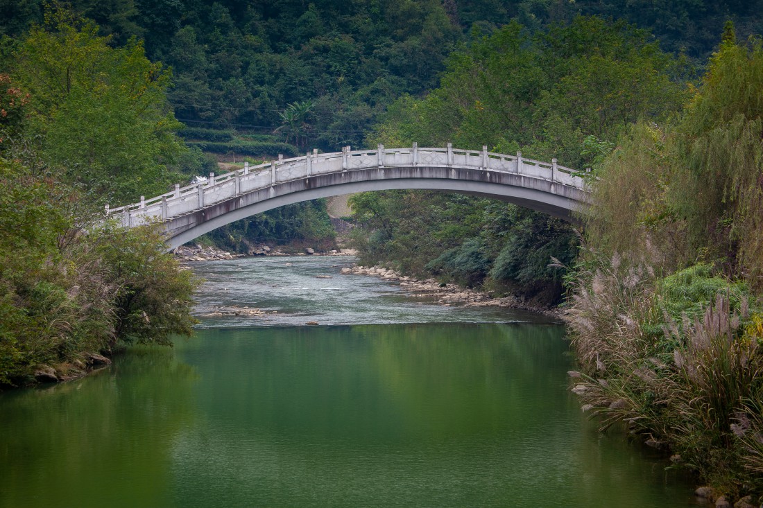 民族高中人行橋1